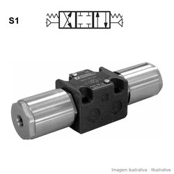 Duplomatic DSA3 pneumatically operated directional valve (NG6), spool S1