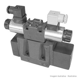 Válvula direcional proporcional pilotada Duplomatic DSPE8 NG25 (CETOP 8)